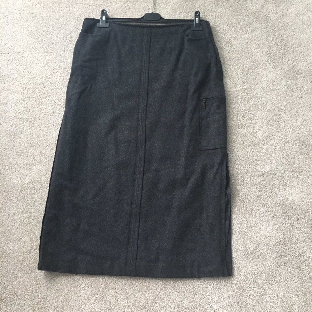 Lovely Gray Pencil Skirt by MarinaSport